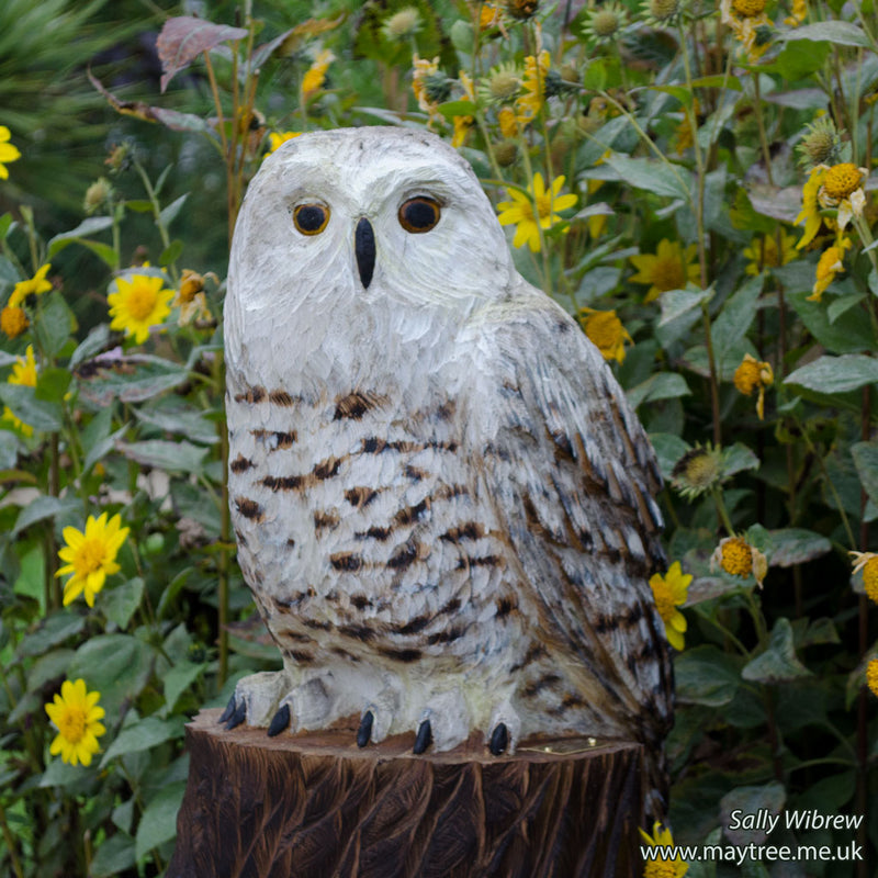 Snowy owl sculpture